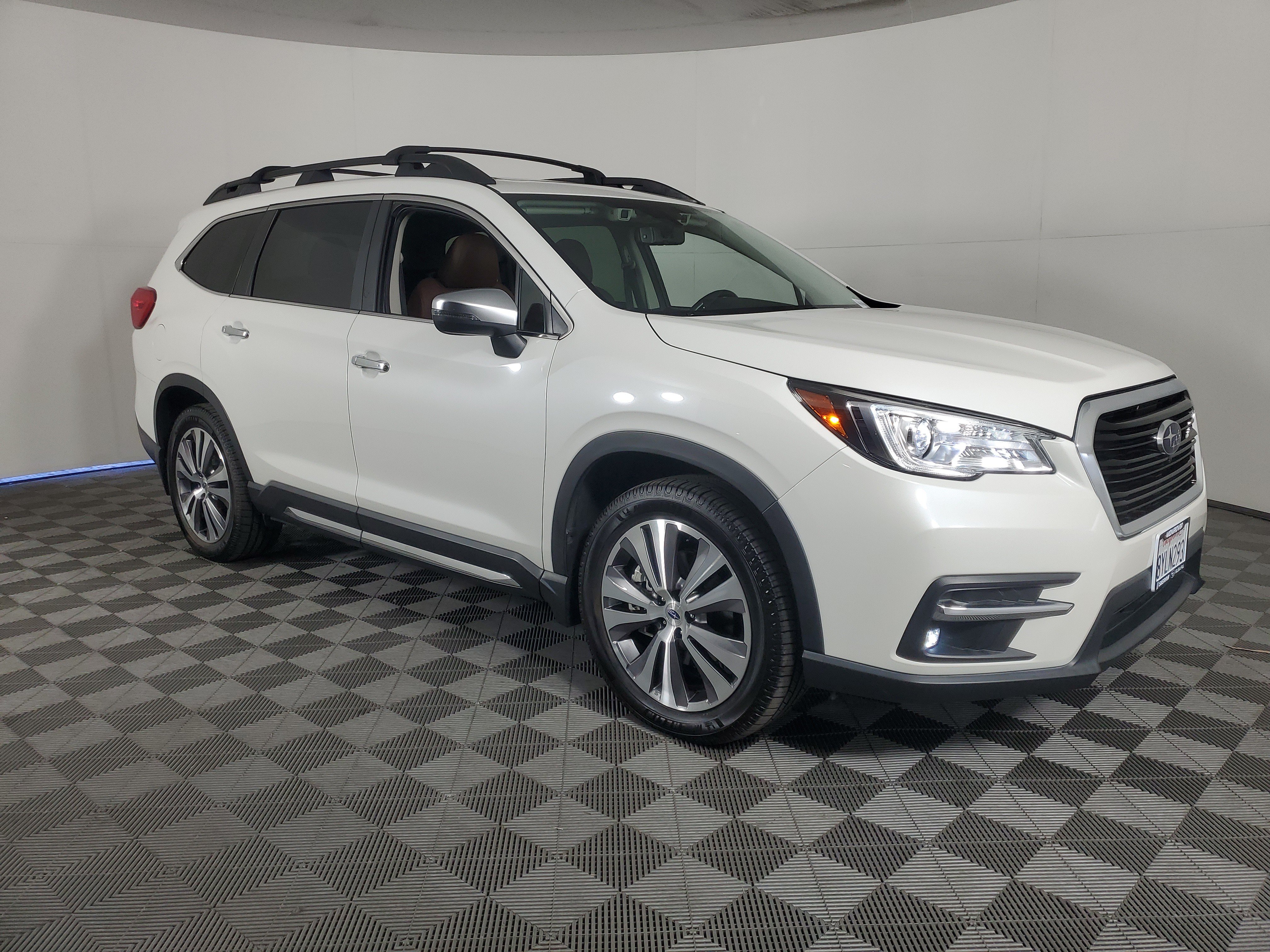 Used 2021 Subaru Ascent Touring w/ Popular Package #2A AWD/4WD image 2