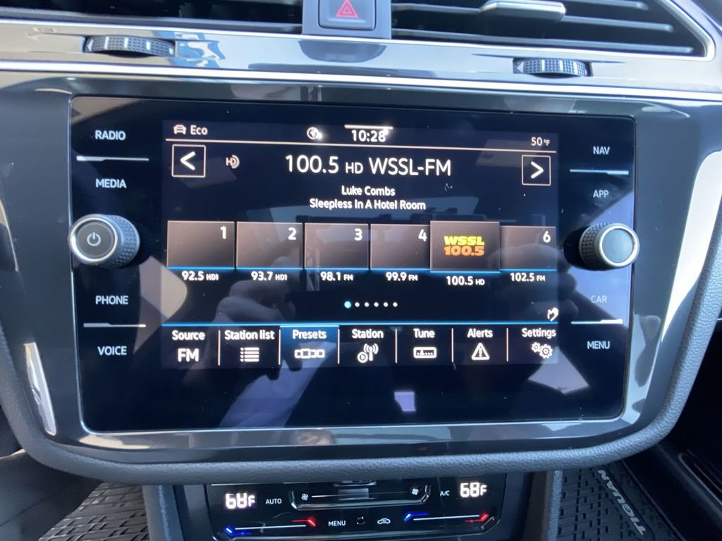 Used 2024 Volkswagen Tiguan SEL R-Line image 13