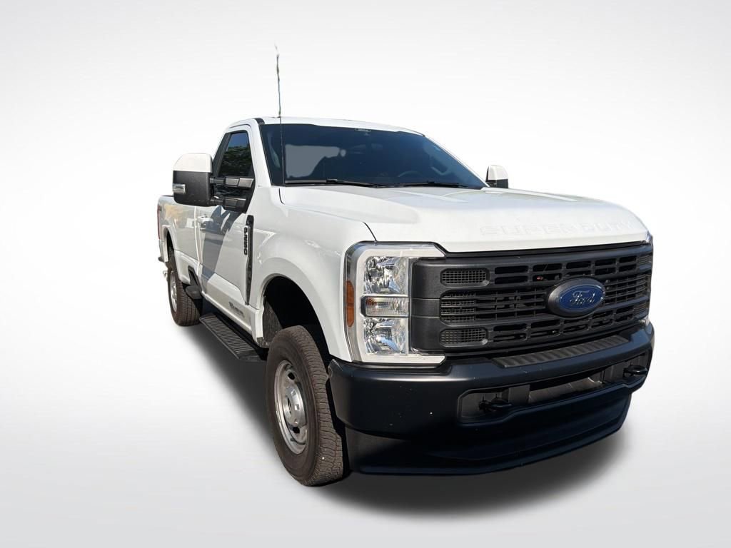 Used 2025 Ford F250 XL image 2