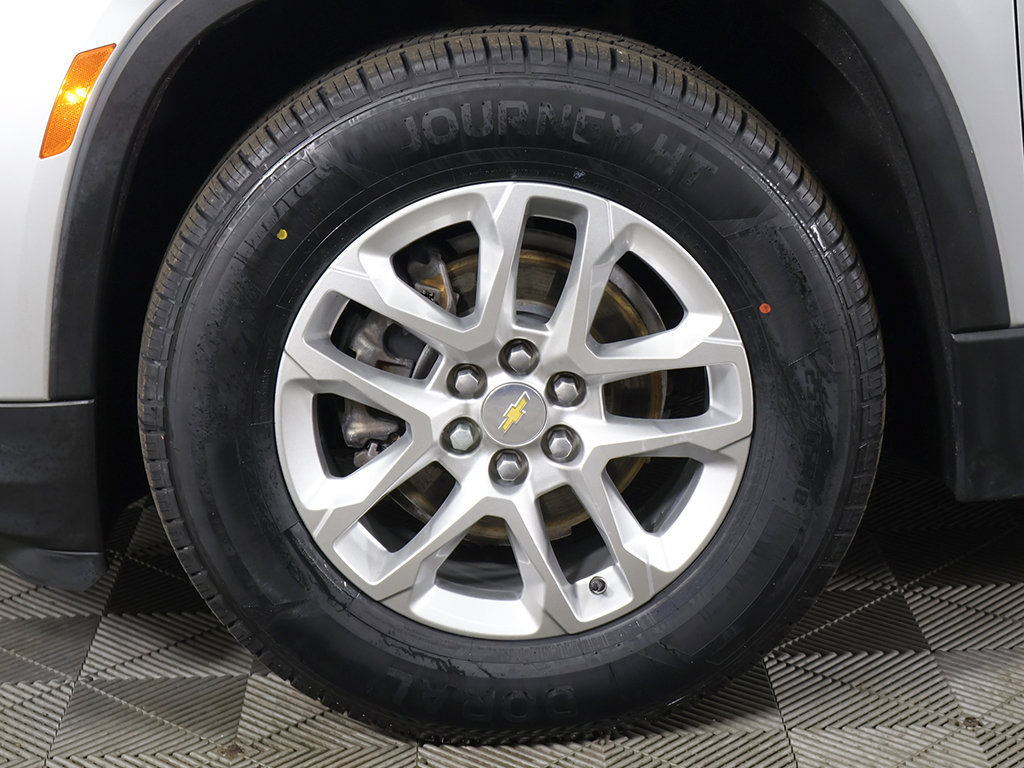 Used 2022 Chevrolet Traverse LS AWD/4WD image 21