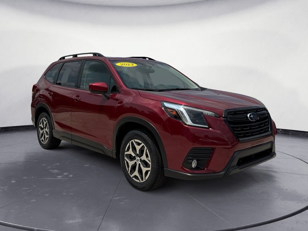 Used 2023 Subaru Forester Premium AWD/4WD image 5