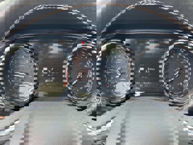 Used 2021 Buick Encore GX Essence w/ Advanced Technology Package image 29