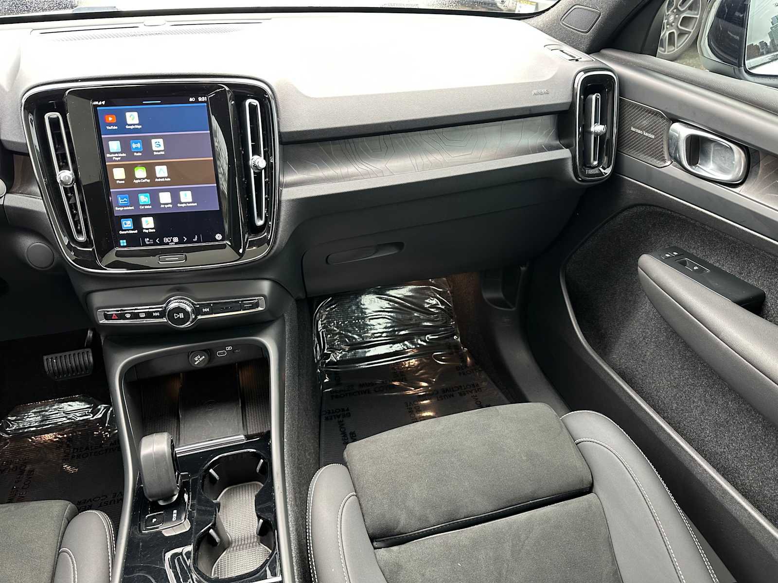 Certified 2023 Volvo C40 P8 Recharge Ultimate image 16