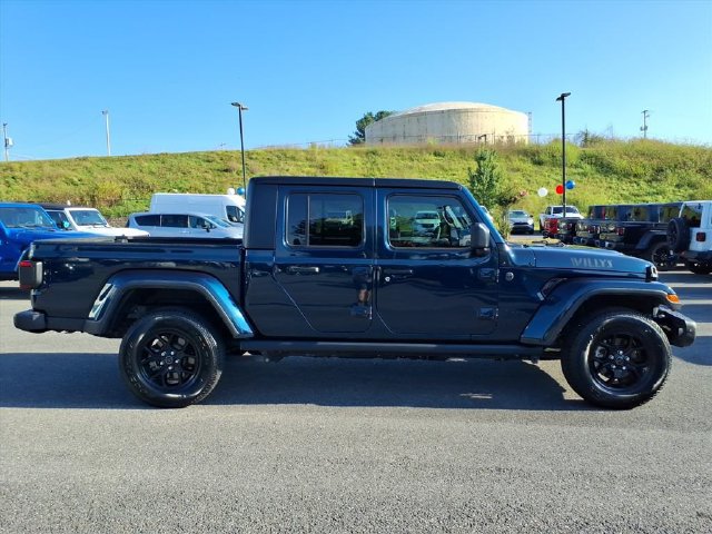 Used 2025 Jeep Gladiator Sport AWD/4WD image 5