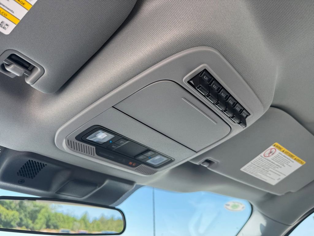 New 2026 Ford F550 4x4 Regular Cab Super Duty image 37