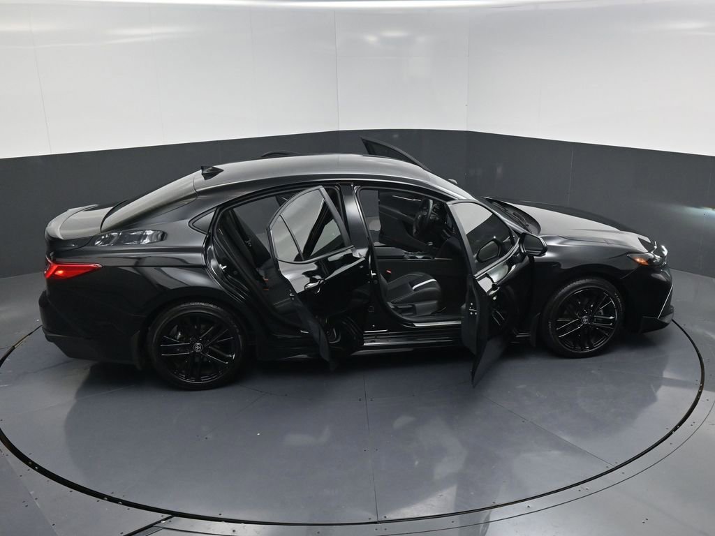 Used 2025 Toyota Camry SE image 26