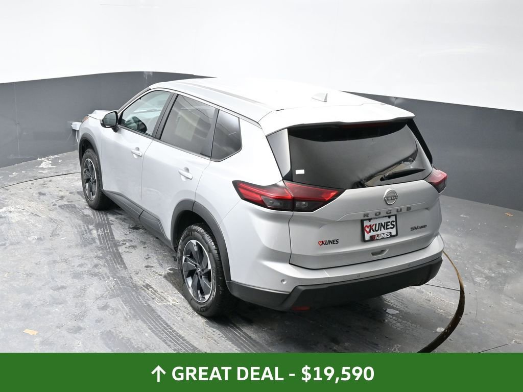 Used 2024 Nissan Rogue SV image 48