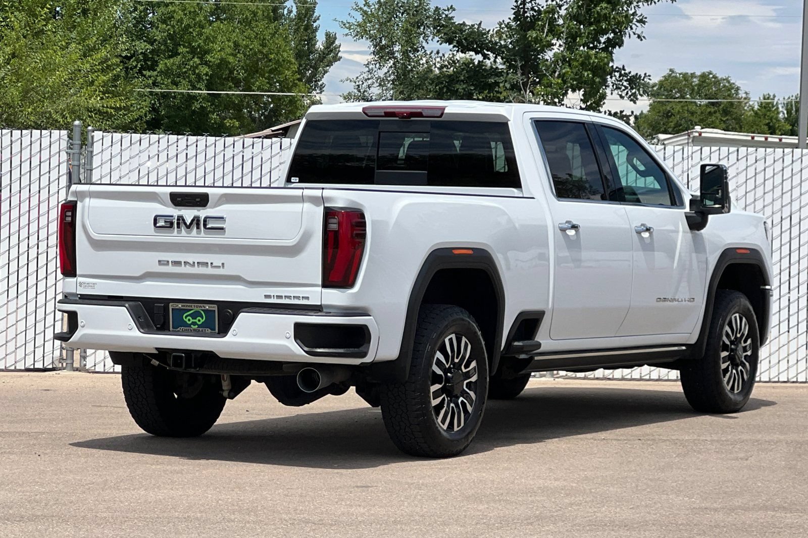 Certified 2025 GMC Sierra 2500 Denali Ultimate AWD/4WD image 4