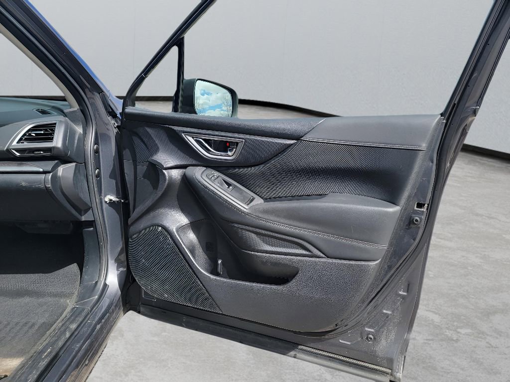 Used 2022 Subaru Forester Premium AWD/4WD image 29
