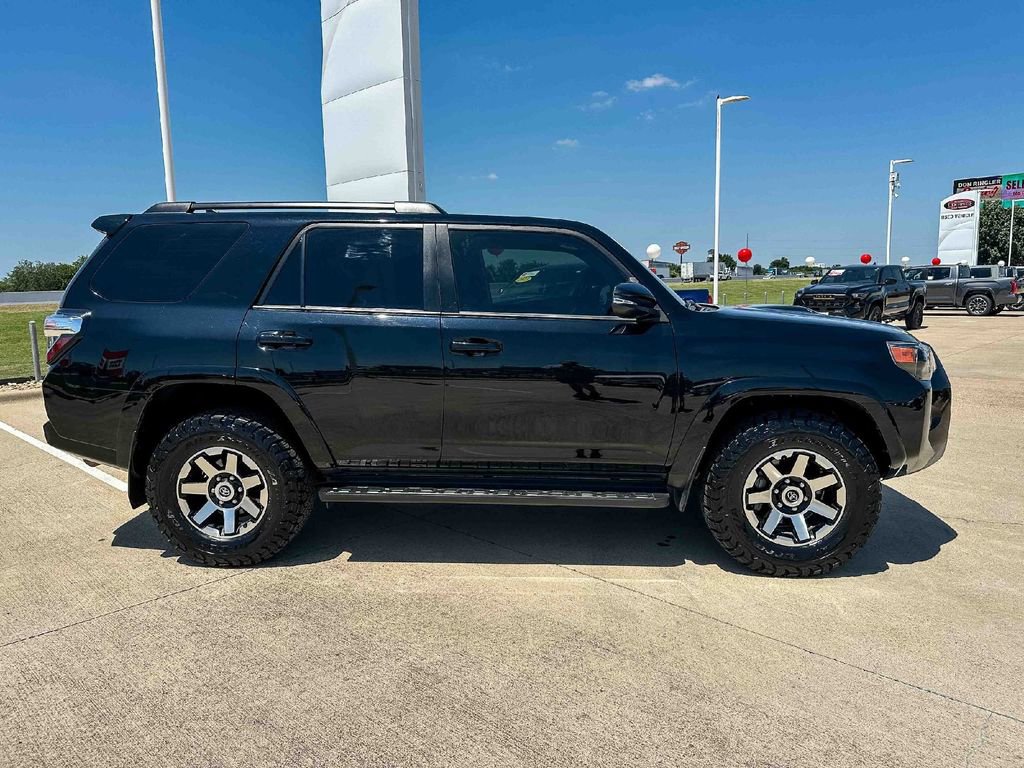 Used 2024 Toyota 4Runner TRD Off-Road Premium AWD/4WD image 2