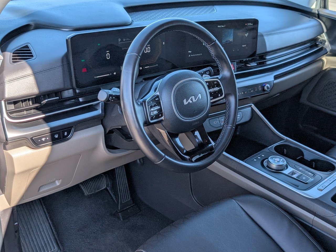 Used 2026 Kia Carnival LXS FWD image 15