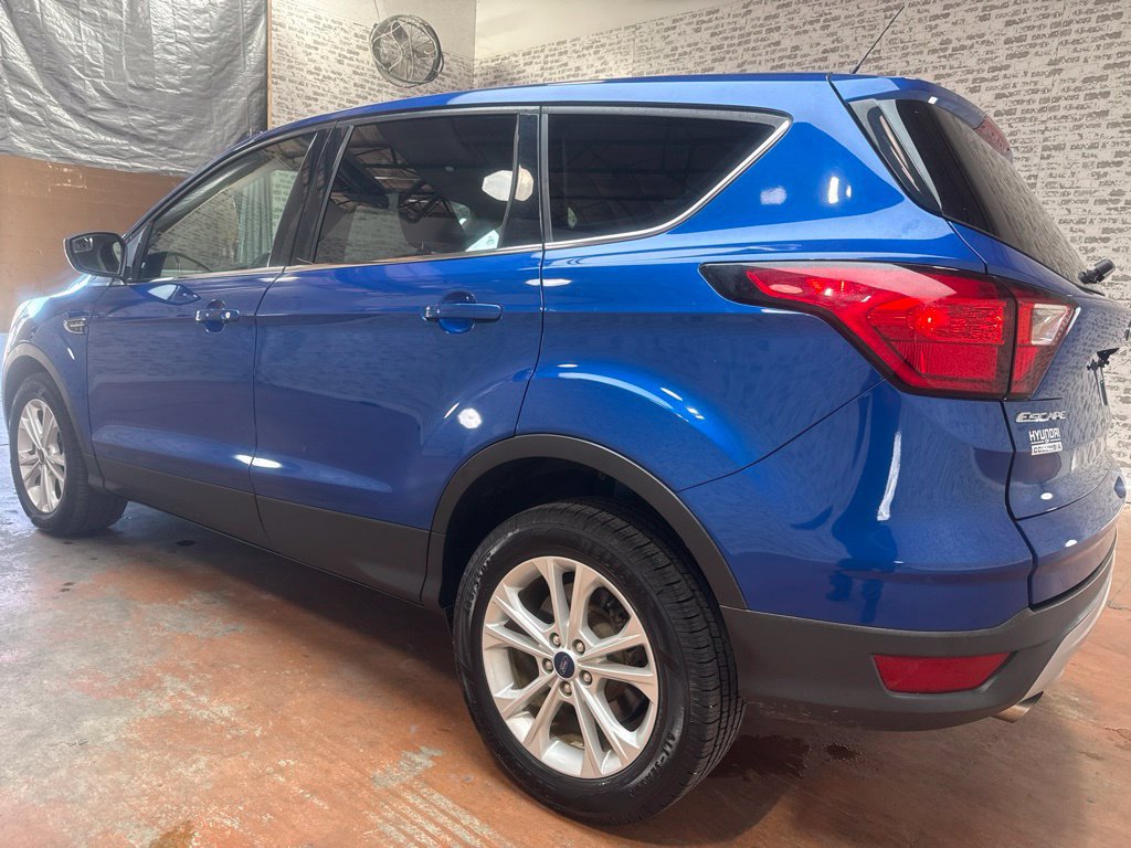 Used 2019 Ford Escape SE FWD image 5
