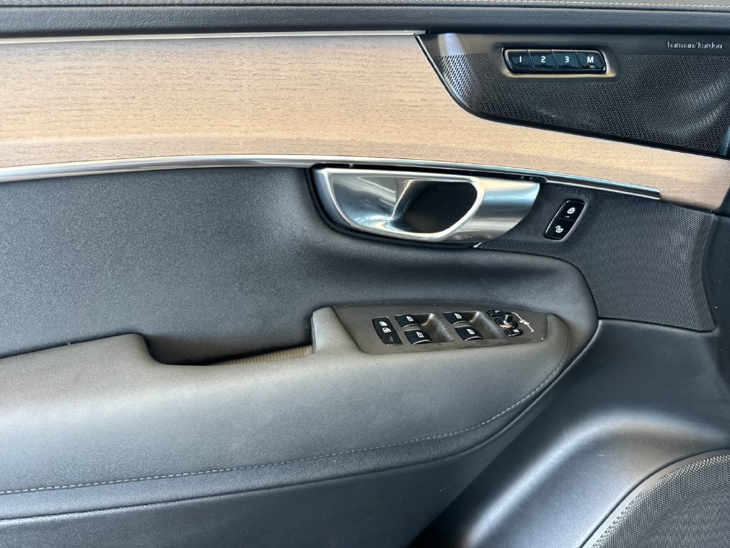Certified 2026 Volvo XC90 B6 Plus AWD/4WD image 10