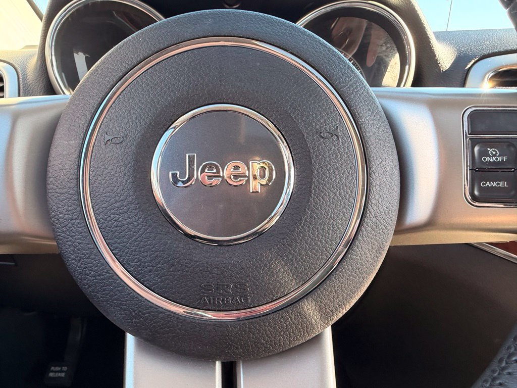 Used 2013 Jeep Grand Cherokee Limited AWD/4WD image 38