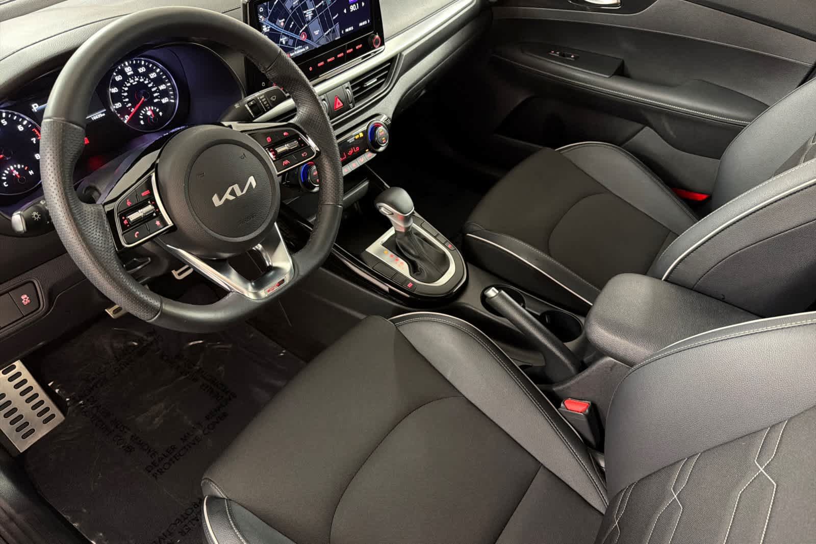 Used 2023 Kia Forte GT-Line FWD image 11