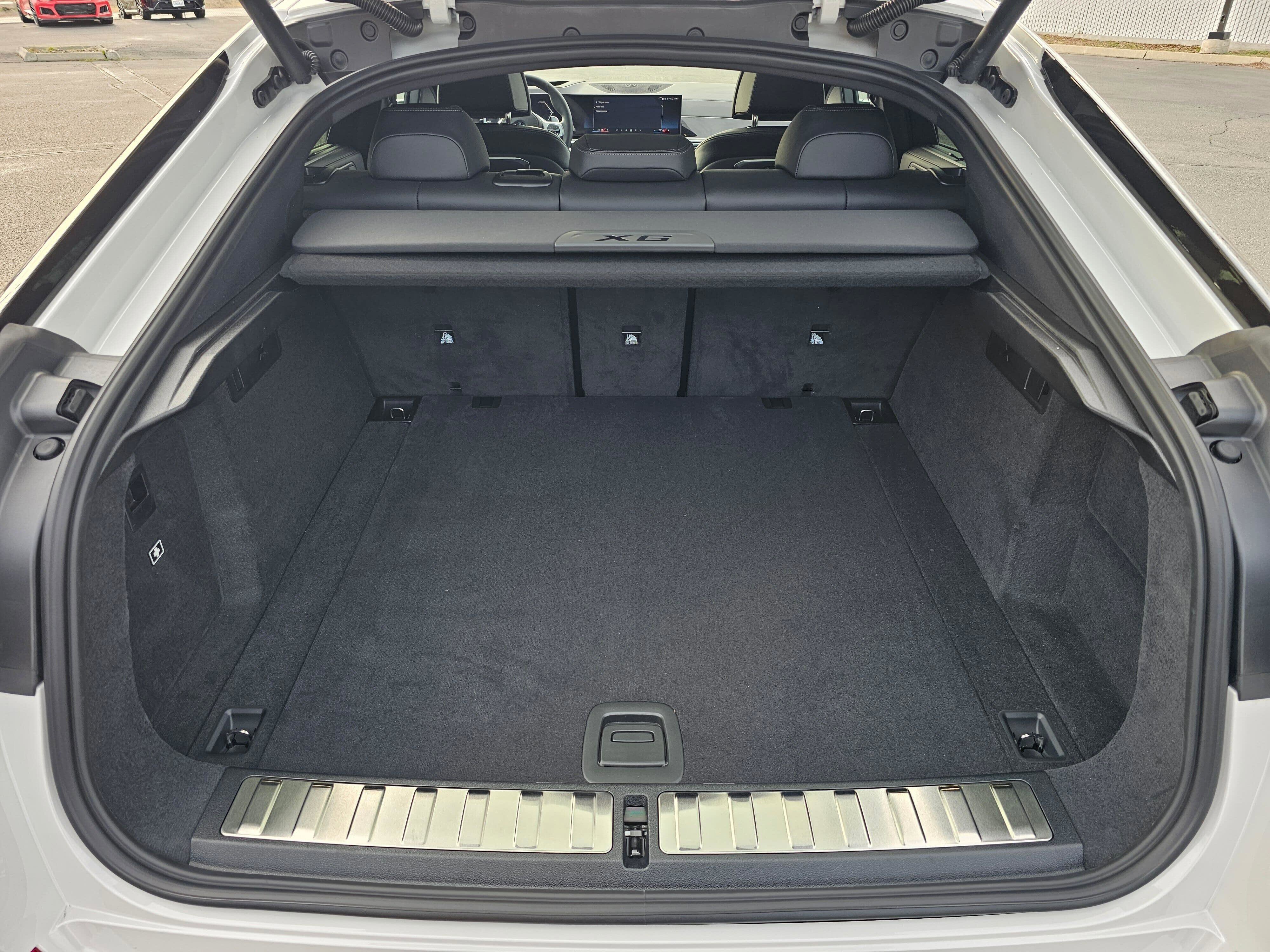 New 2026 BMW X6 xDrive40i w/ Executive Package image 30