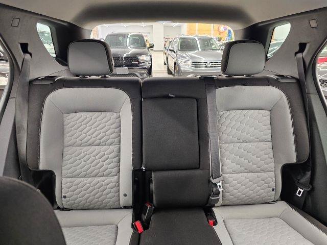 Used 2018 Chevrolet Equinox LS FWD image 12