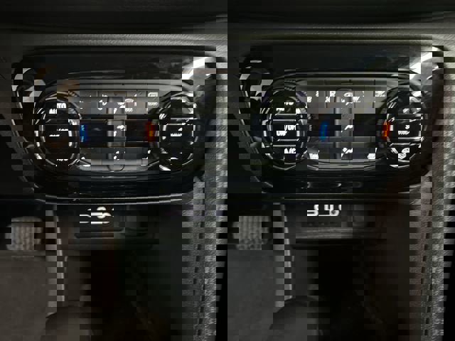 Certified 2021 Buick Encore GX Select image 17