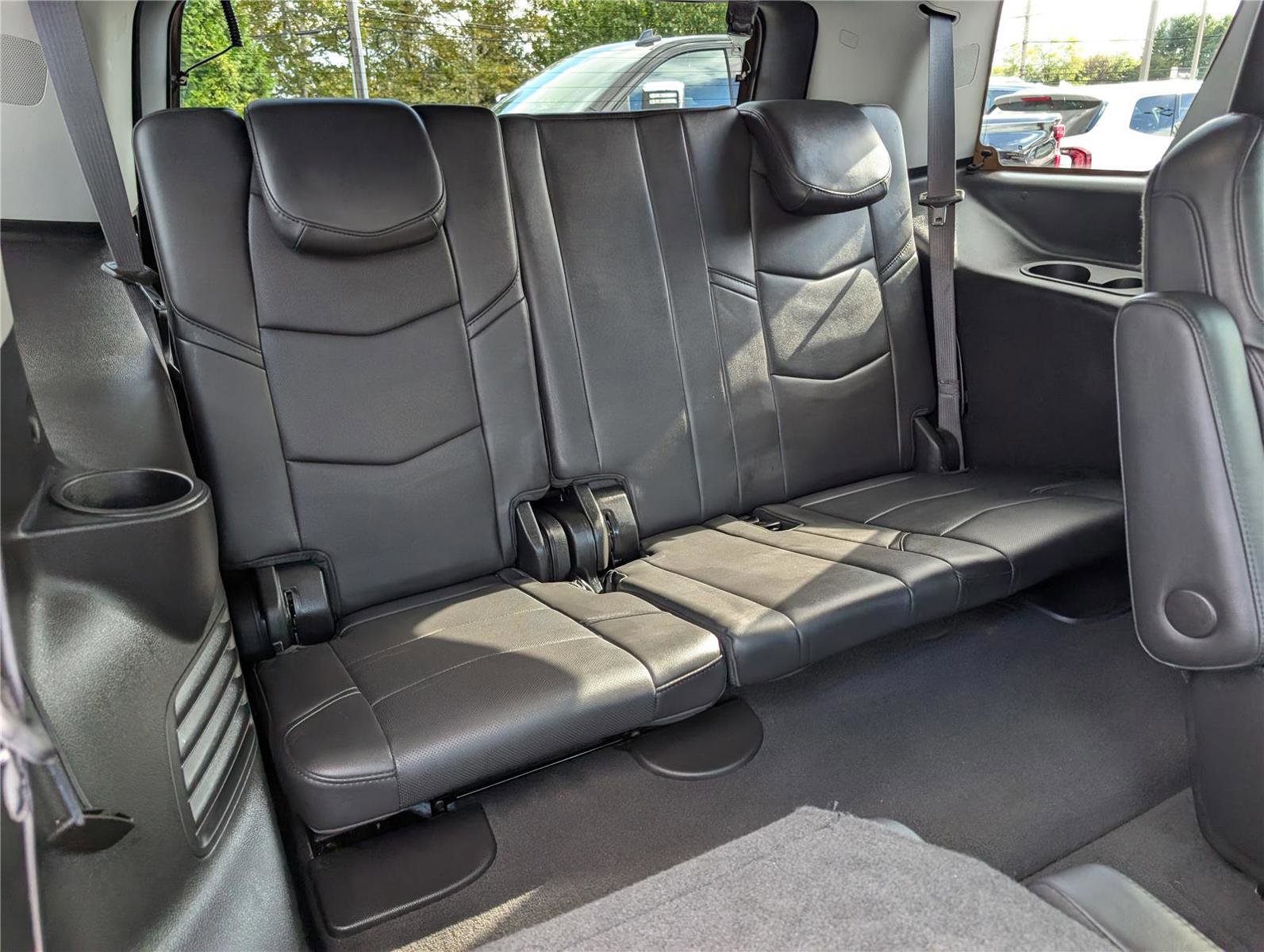 Used 2019 Cadillac Escalade Premium Luxury image 14