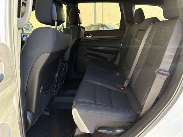 Used 2019 Jeep Grand Cherokee Laredo AWD/4WD image 19
