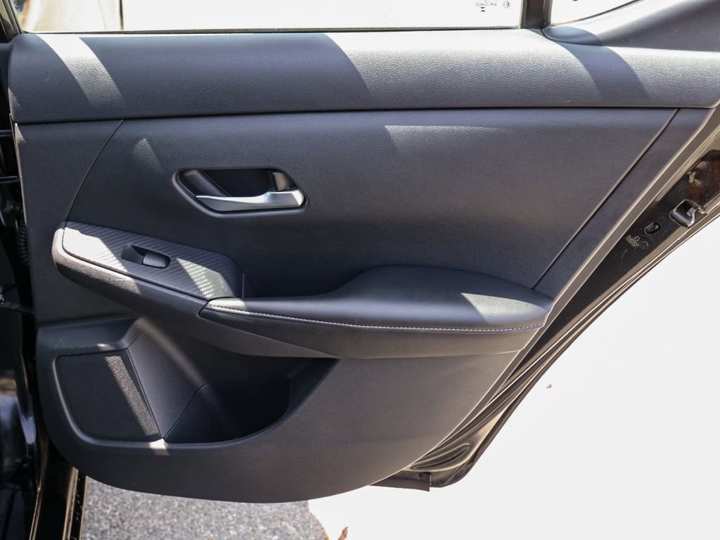 Used 2023 Nissan Sentra SV image 18