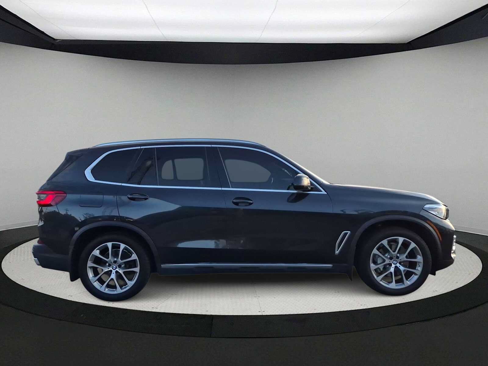 Used 2019 BMW X5 xDrive40i w/ Premium Package 2 AWD/4WD image 9