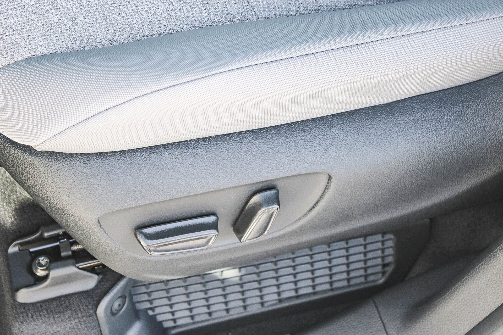 New 2026 Toyota Sienna LE image 23