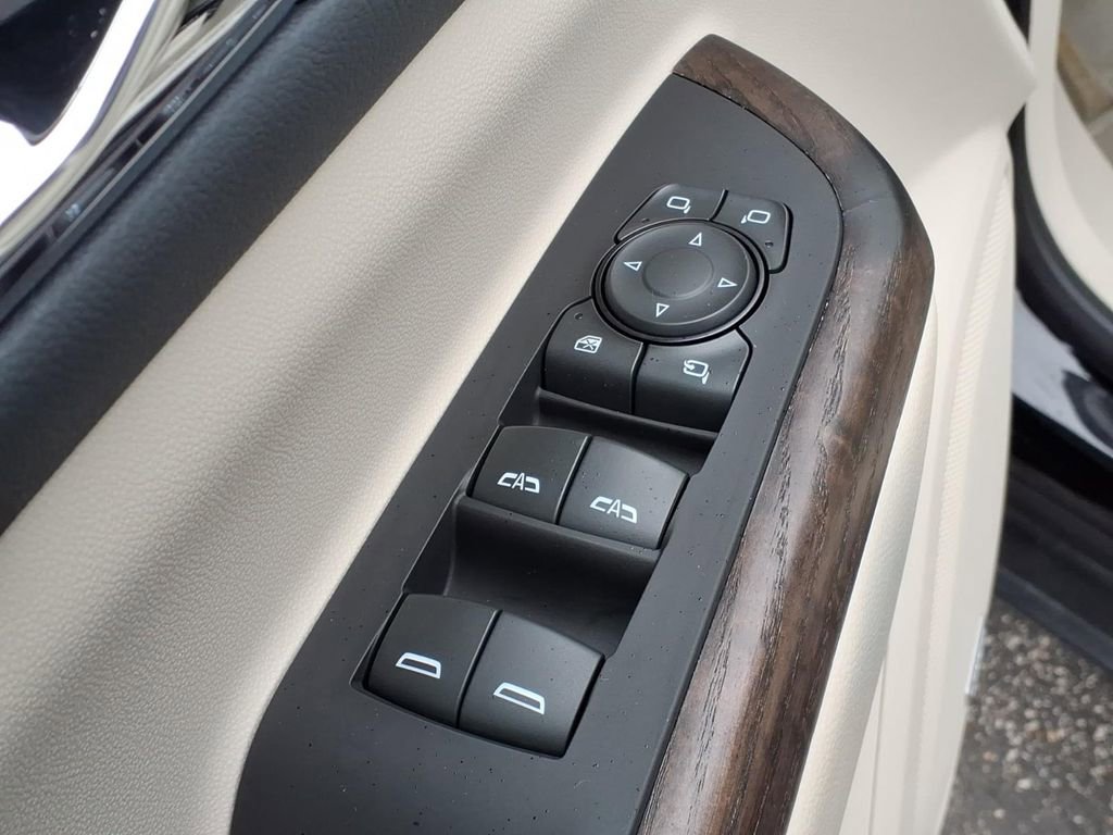 Certified 2023 GMC Acadia Denali w/ Denali Ultimate Package image 7