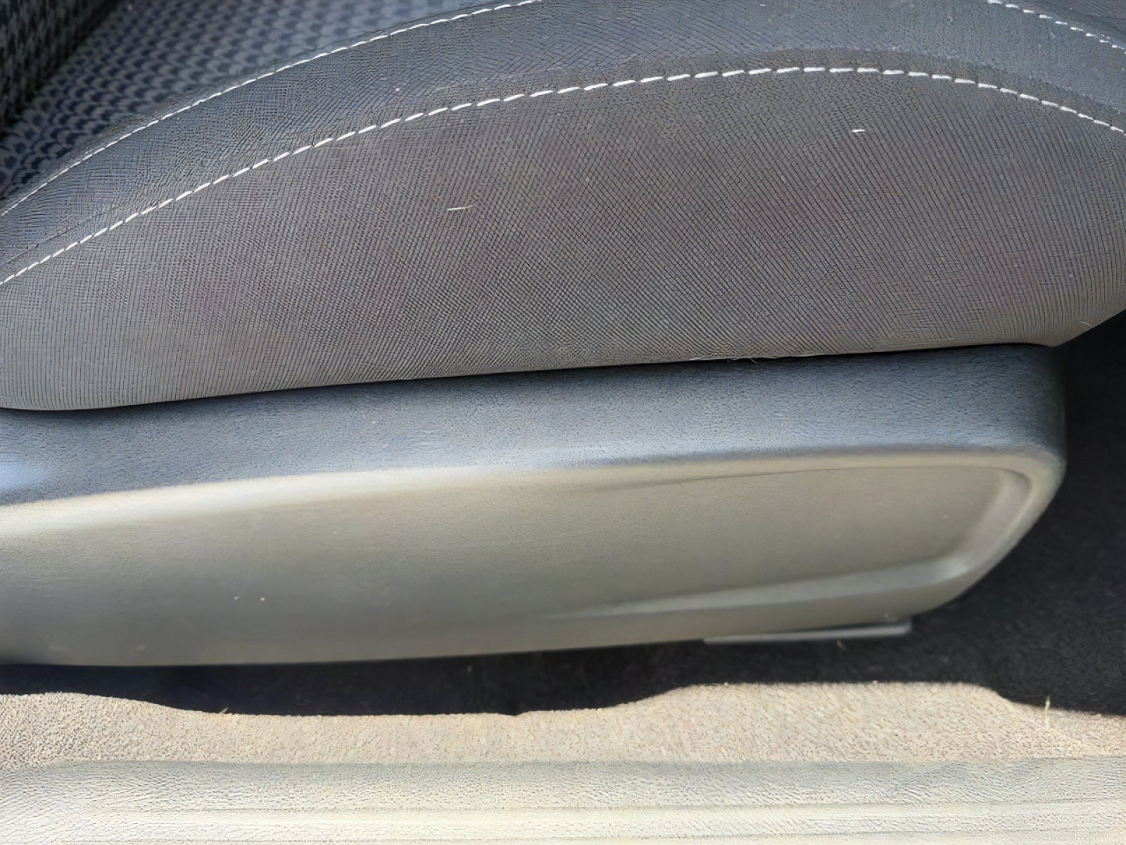 Used 2022 Dodge Challenger R/T RWD image 14