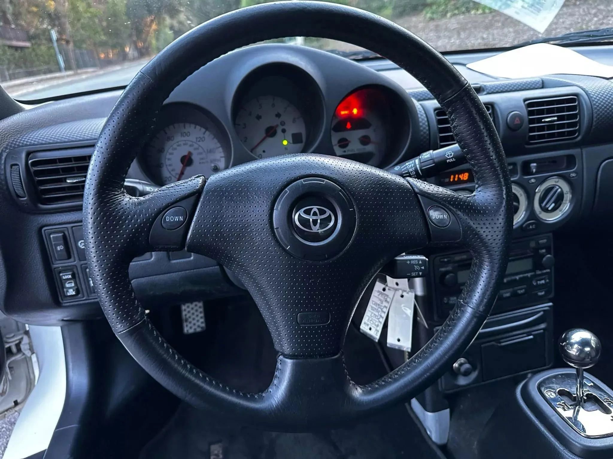 Used 2005 Toyota MR2 image 22