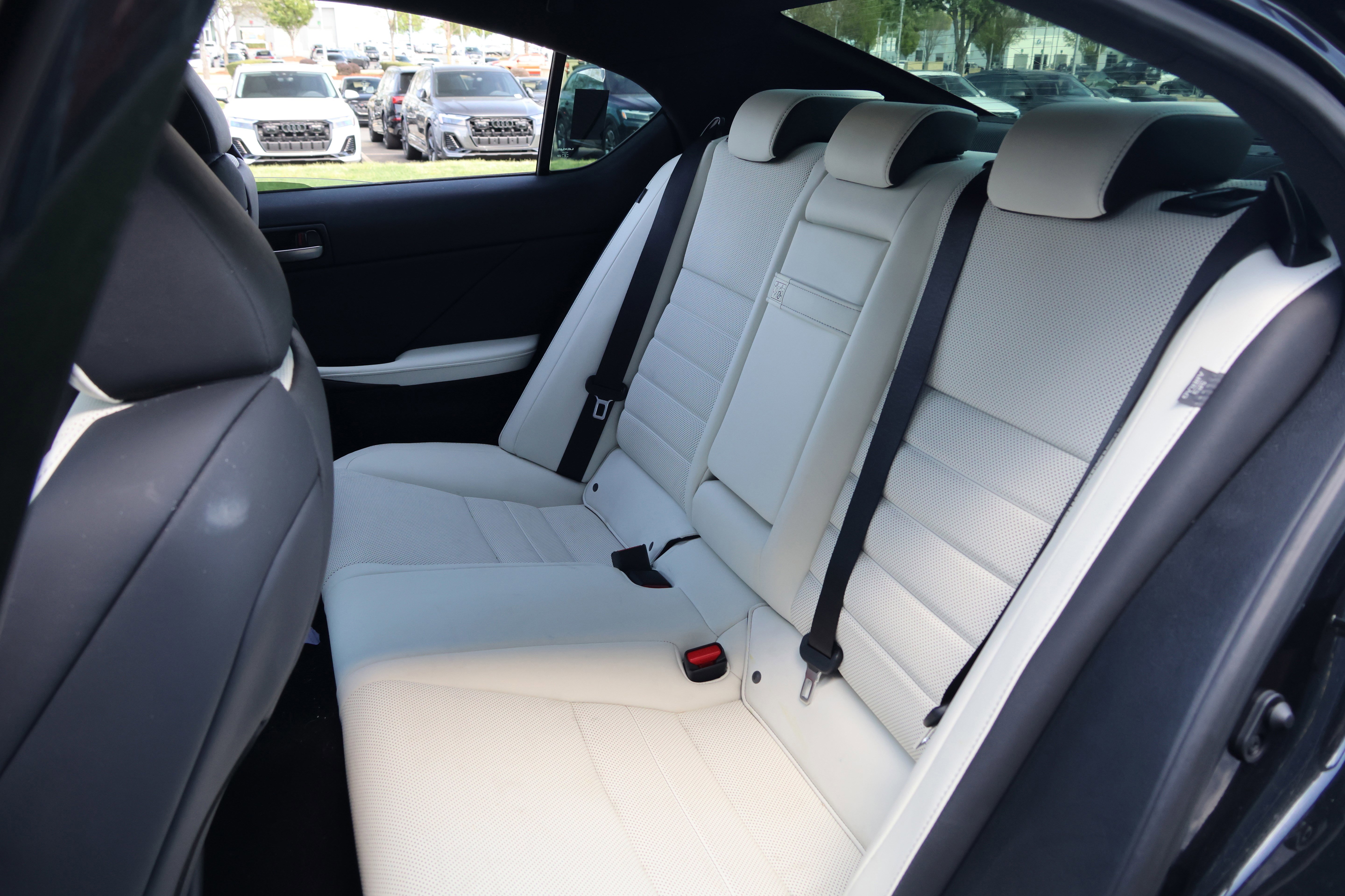 Used 2025 Lexus IS 350 F Sport image 36