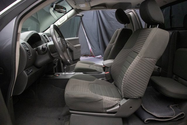 Used 2020 Nissan Frontier SV image 26