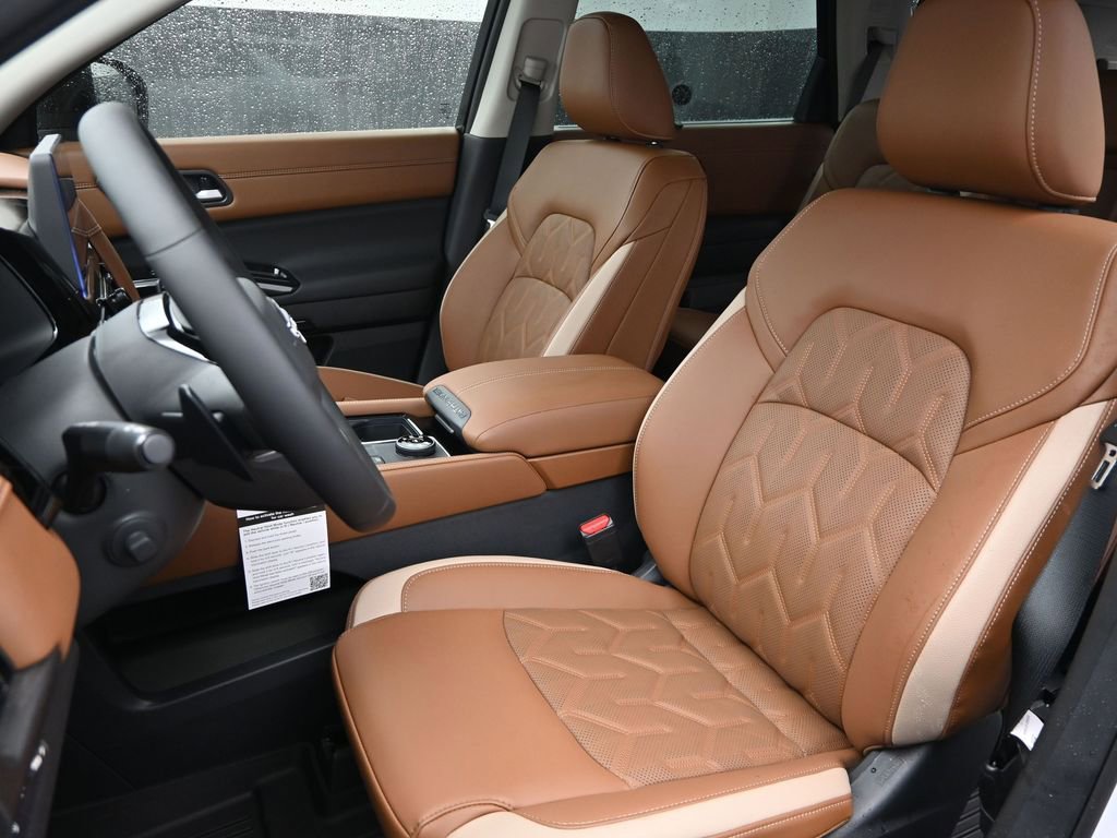 New 2026 Nissan Pathfinder Platinum w/ Cargo Package AWD/4WD image 19