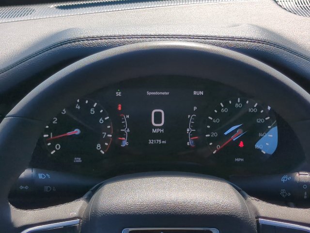 Used 2025 Jeep Compass Latitude w/ Convenience Group AWD/4WD image 9