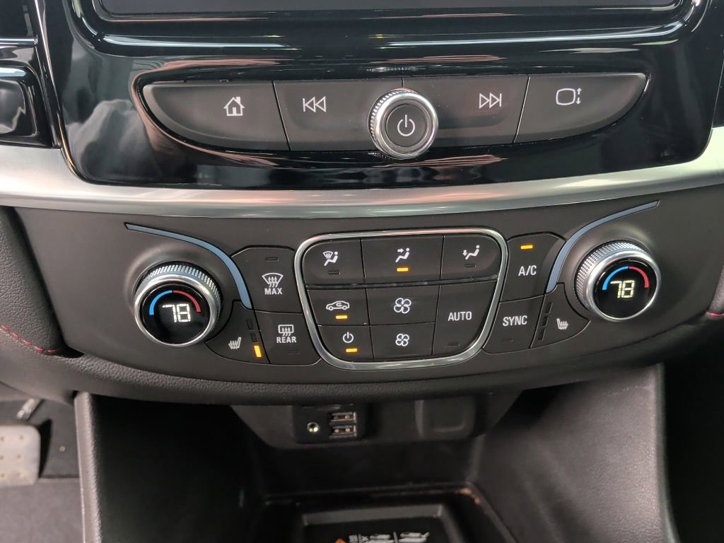 Used 2022 Chevrolet Traverse RS image 28