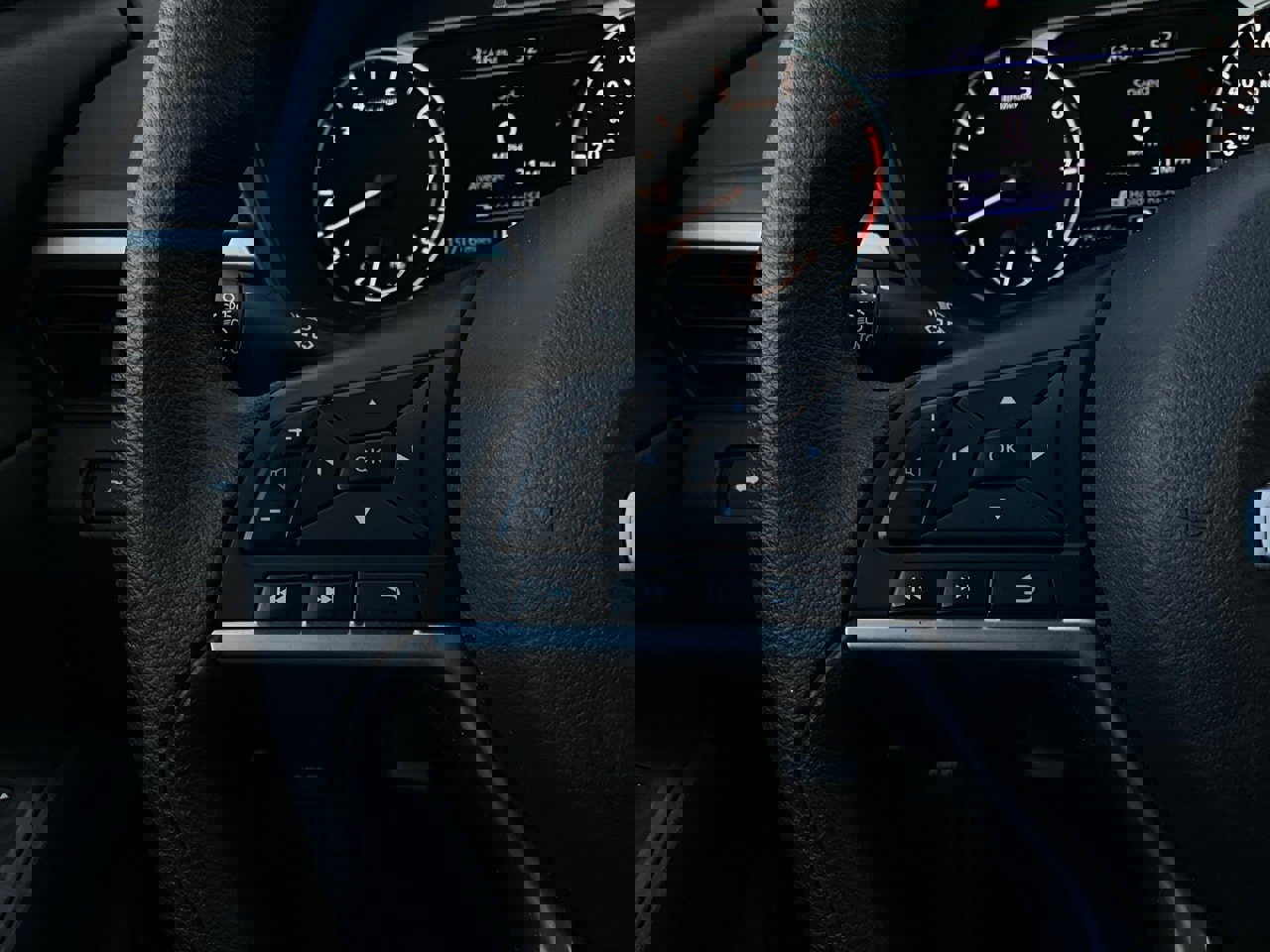 Used 2025 Nissan Altima 2.5 SV image 32