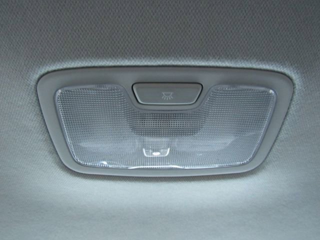 Used 2022 Kia Niro EX image 32