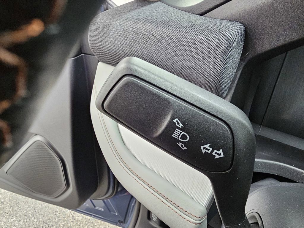 New 2026 Ford Explorer Active w/ Active Comfort Package AWD/4WD image 32