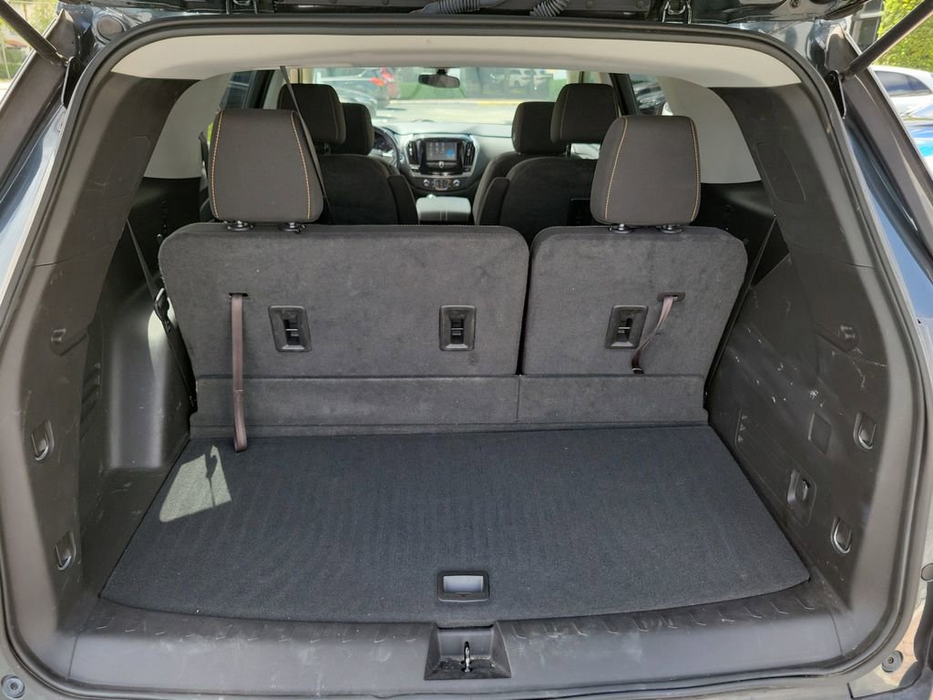 Used 2019 Chevrolet Traverse LT FWD image 9