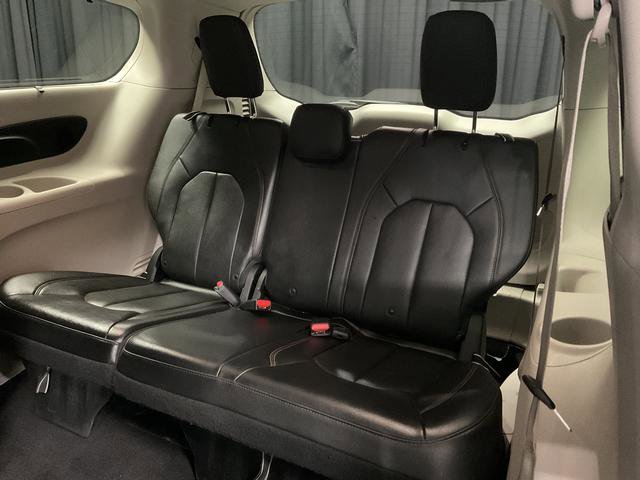 Used 2019 Chrysler Pacifica Touring-L Plus w/ Advanced Safetytec Group image 10