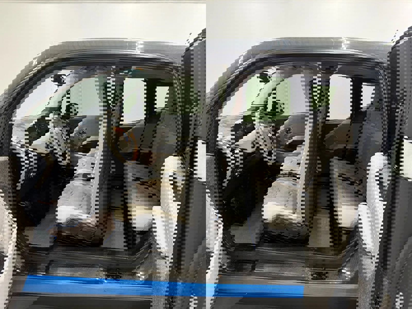 Used 2015 BMW i3 w/ Range Extender image 16