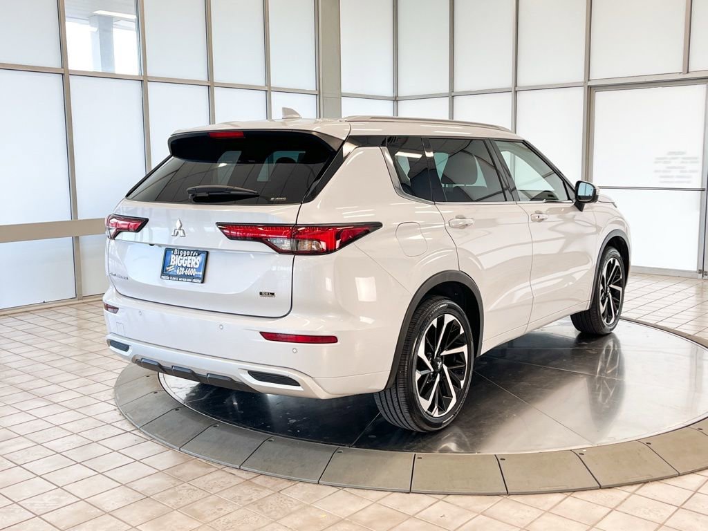 Used 2022 Mitsubishi Outlander SEL image 10
