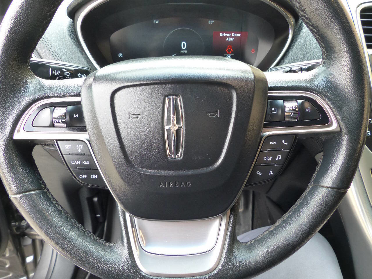 Used 2019 Lincoln Nautilus Premier AWD/4WD image 33