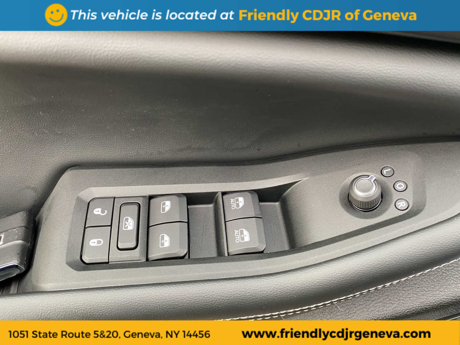 Used 2025 Jeep Grand Cherokee L Altitude image 24