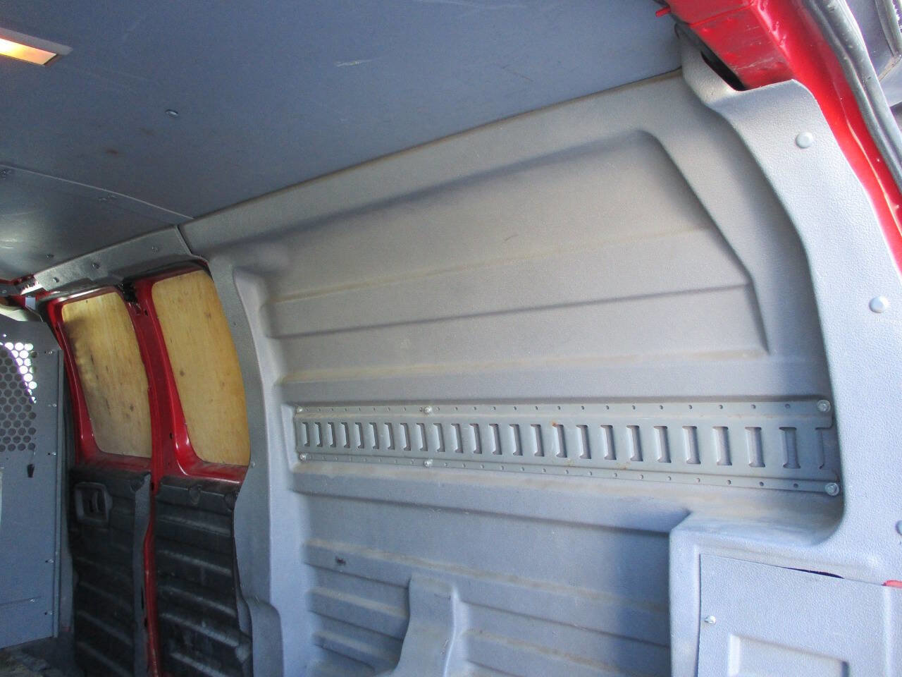 Used 2009 Chevrolet Express 3500 image 23