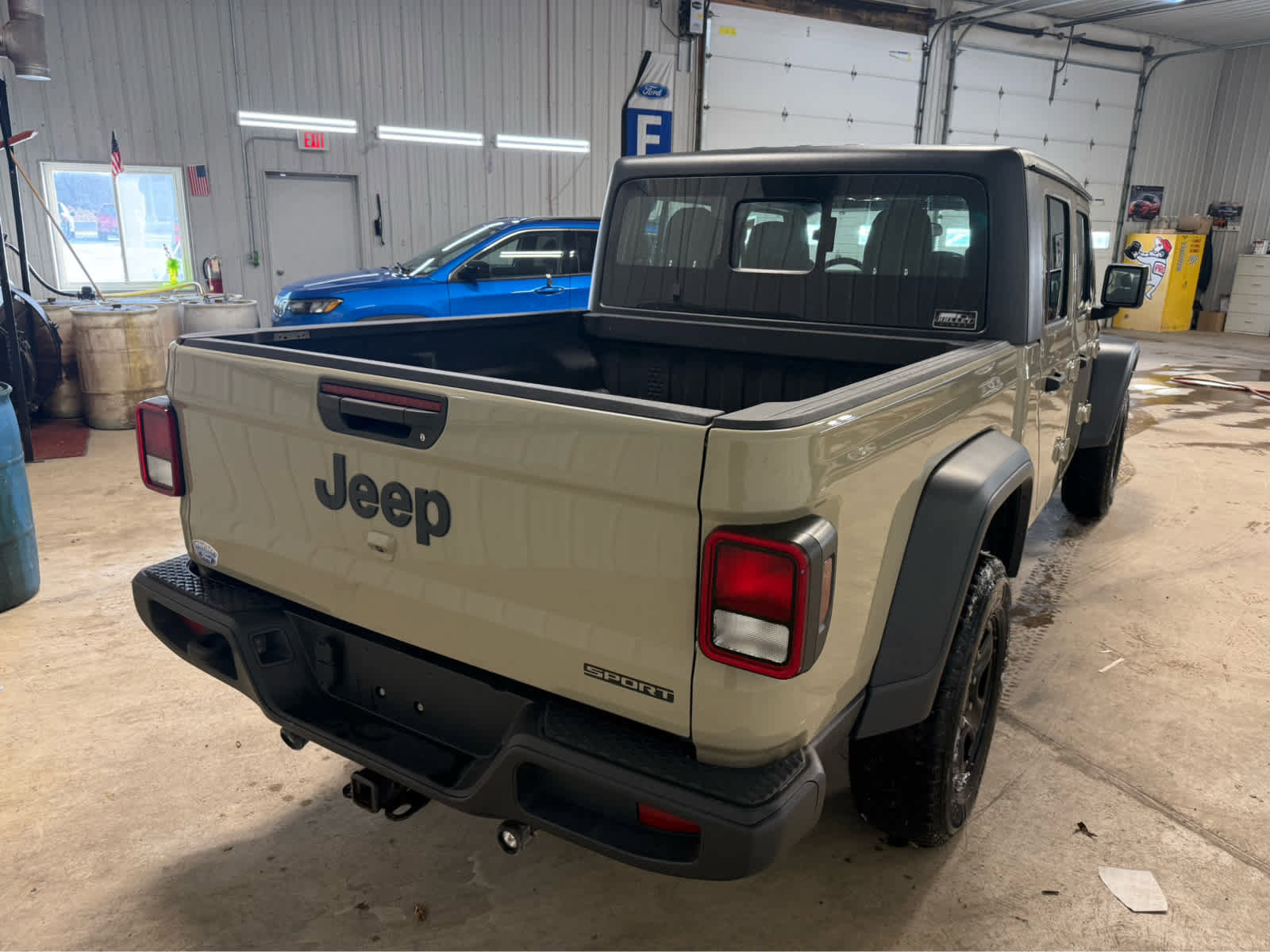 Used 2020 Jeep Gladiator Sport w/ Trailer Tow Package image 7