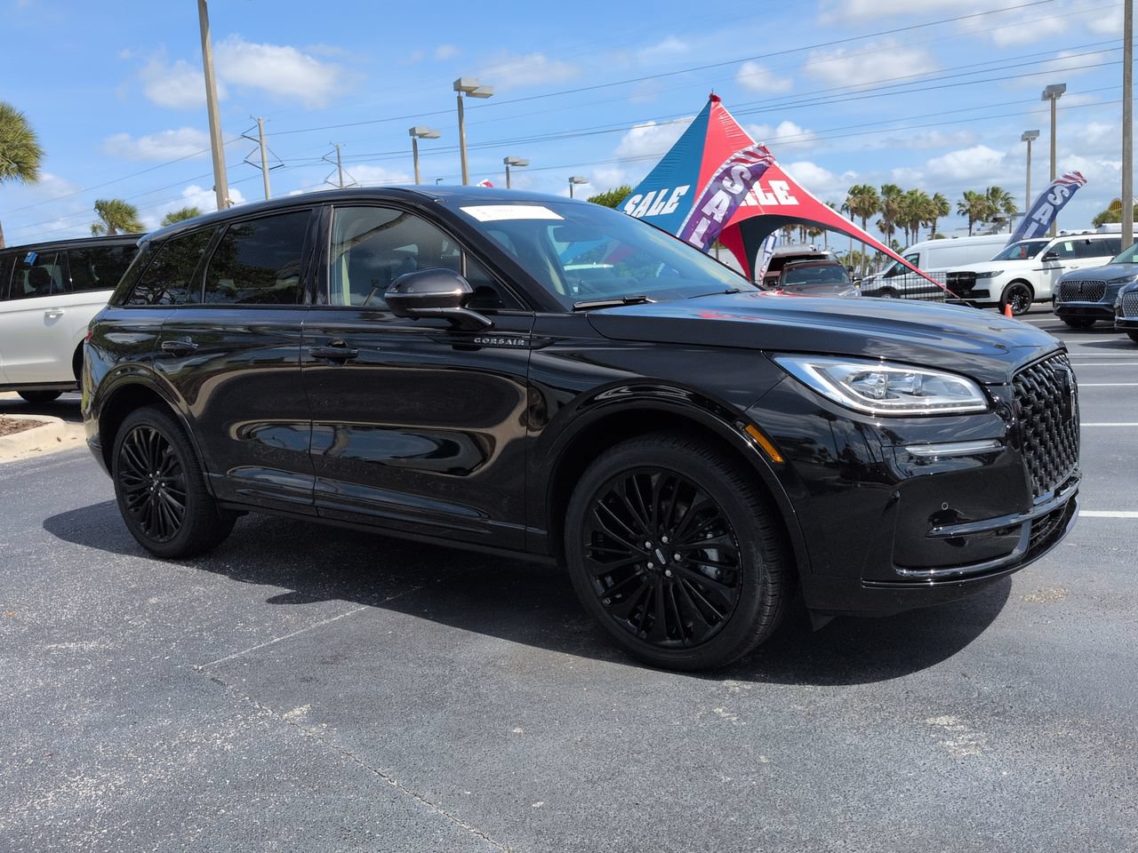 Certified 2025 Lincoln Corsair Reserve w/ Jet Appearance Package FWD image 2