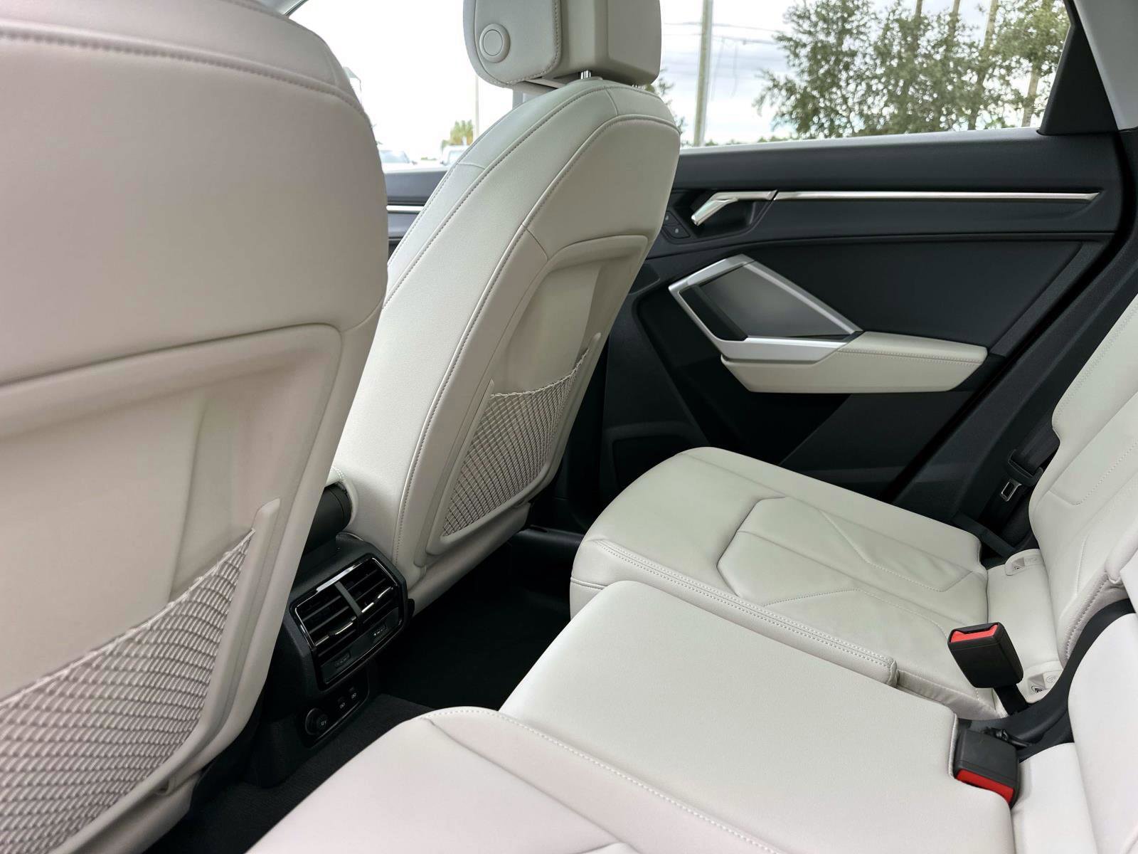 Used 2025 Audi Q3 2.0T Premium w/ Convenience Package image 15