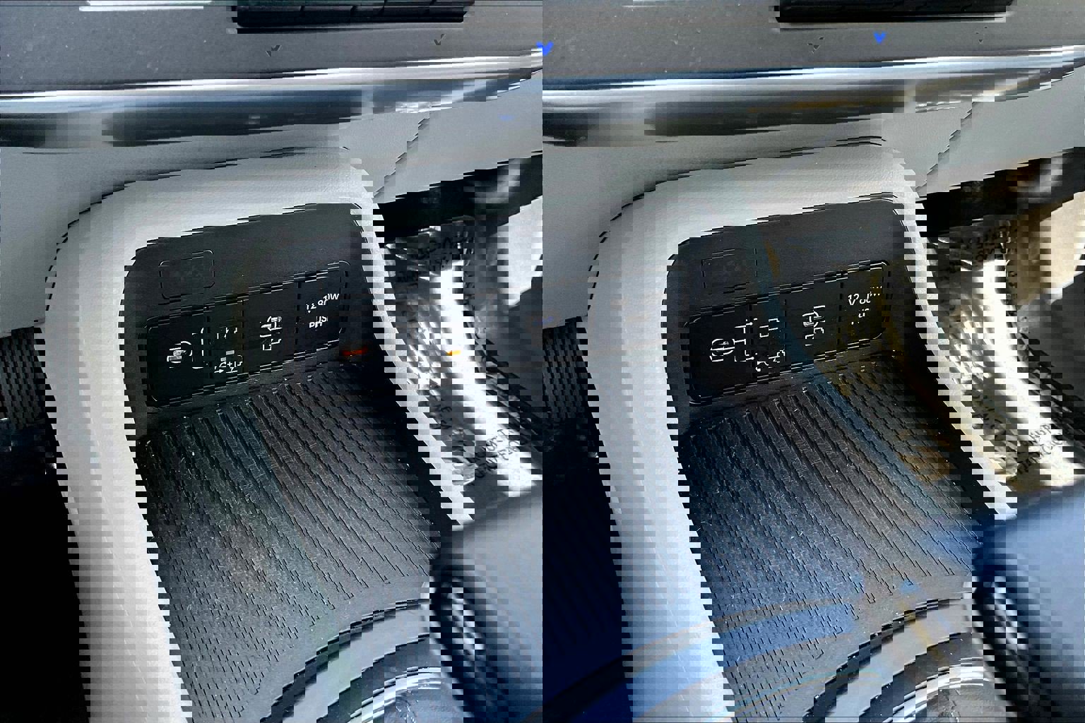 Used 2024 Hyundai Kona SEL image 29