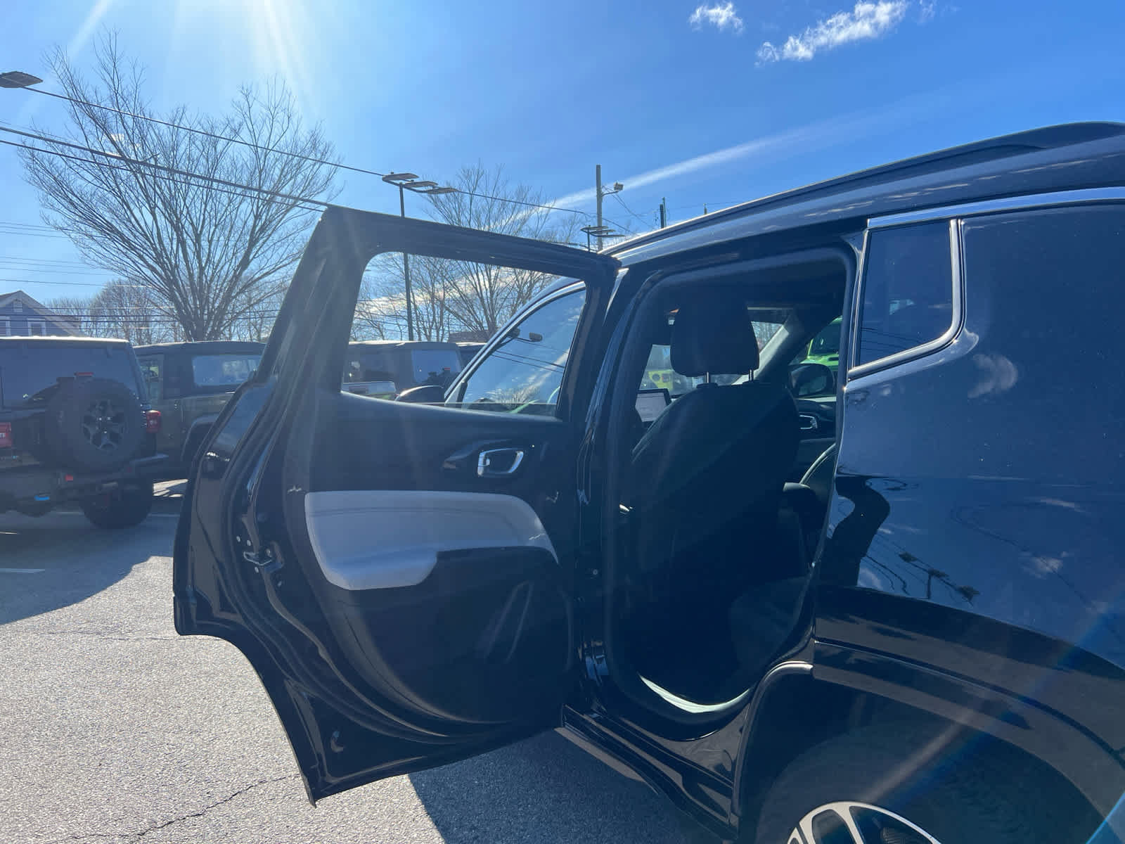 Used 2024 Jeep Compass Limited w/ Elite Group AWD/4WD image 31